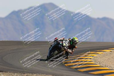 media/Oct-30-2022-CVMA (Sun) [[fb421c3cec]]/Race 10 Supersport Middleweight Shootout/